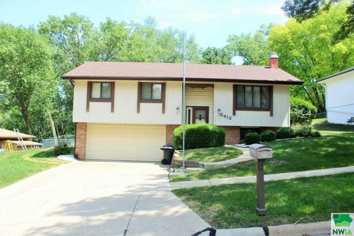 3412 S Coral St  Sioux City IA 51106 photo