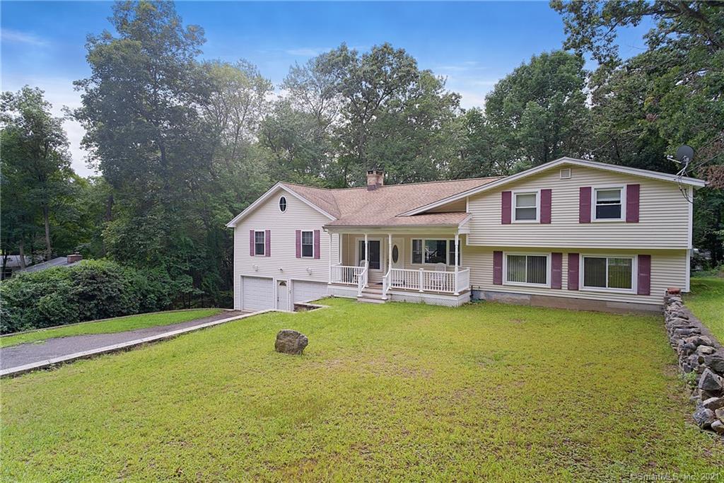 Property Photo: 52 Beacon Hill Terrace CT 06484
