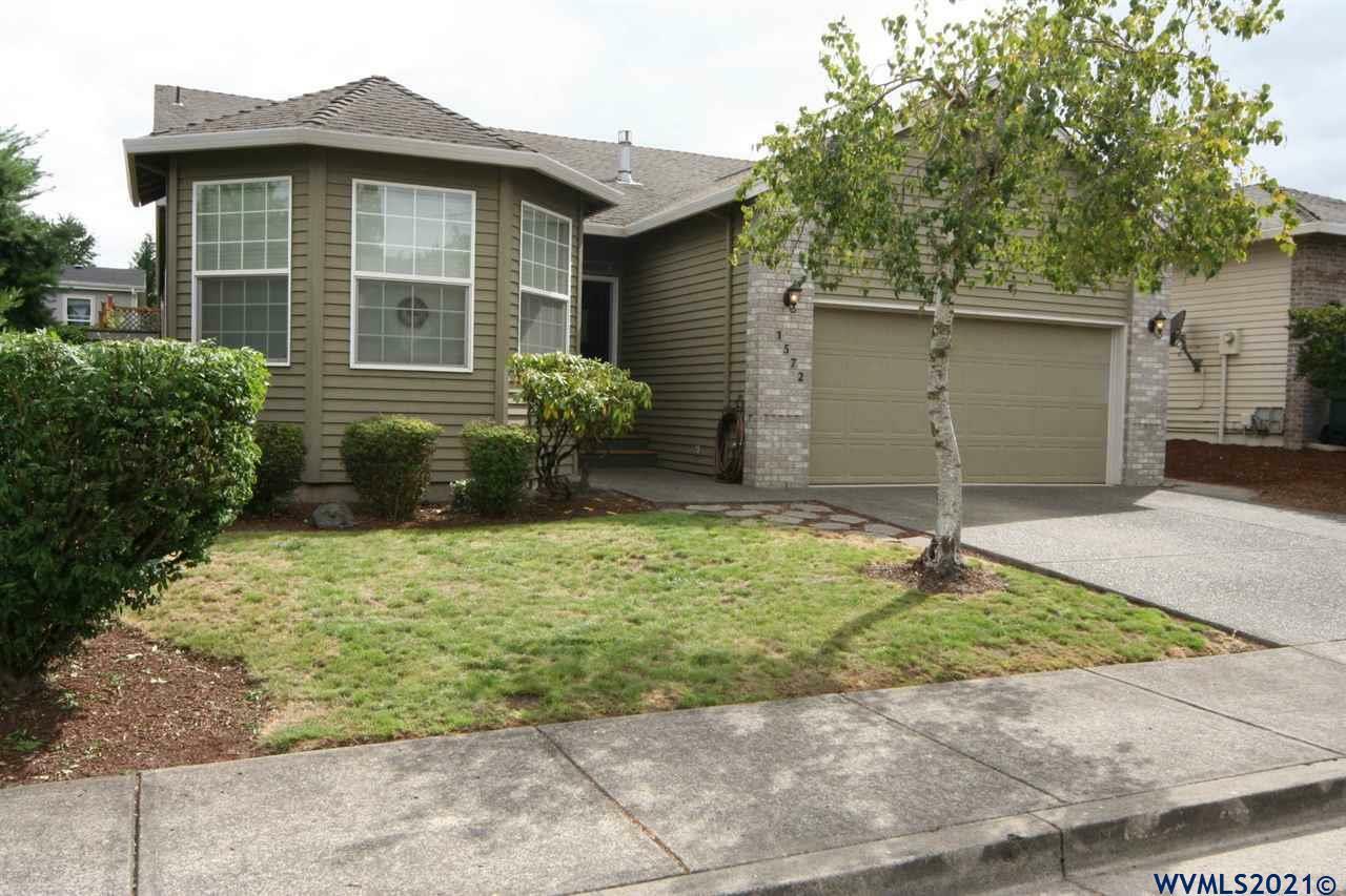 Property Photo: 1572 Leewood Av NE OR 97303