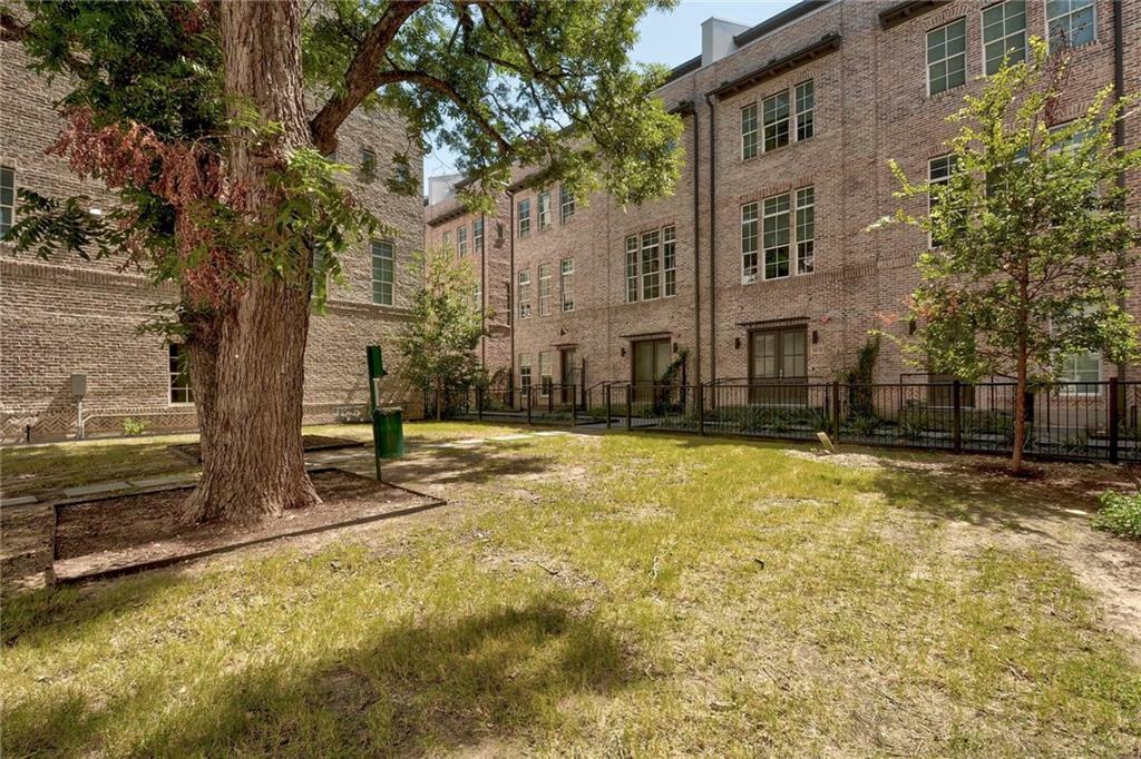 Property Photo:  1411 Town Creek Drive 12  TX 78741 