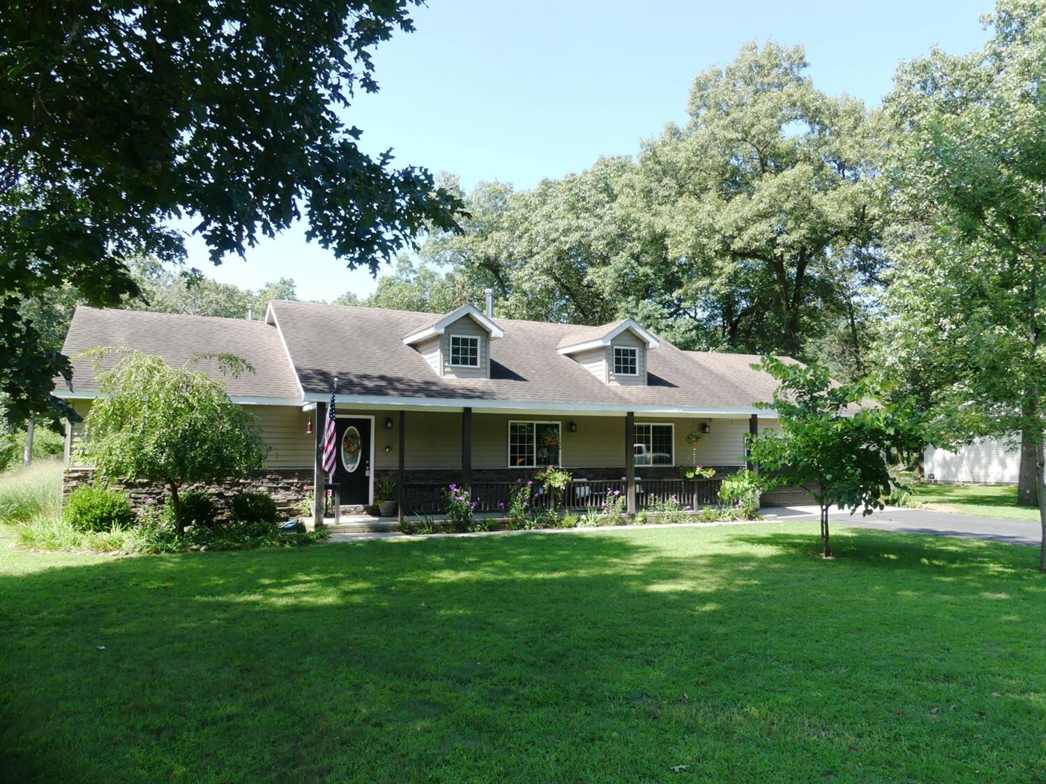 Property Photo: 10656 Georgetown Drive IN 46310