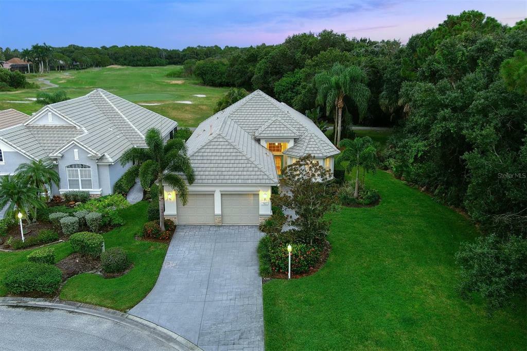 Property Photo:  7827 Heritage Classic Court  FL 34202 