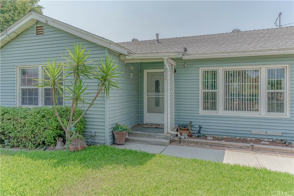 Property Photo:  2133 Kern Street  CA 92407 