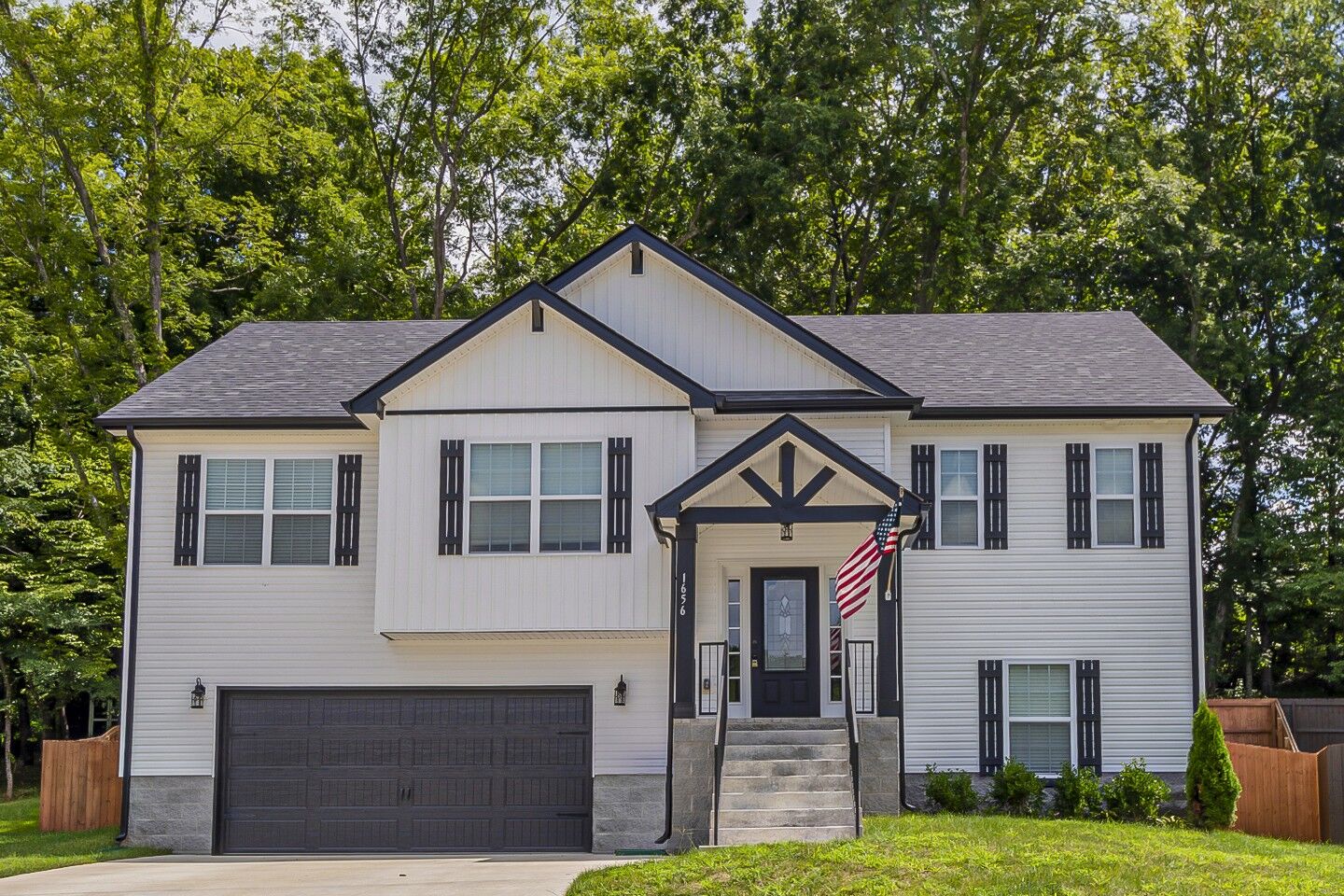 Property Photo:  1656 Rains Rd  TN 37042 