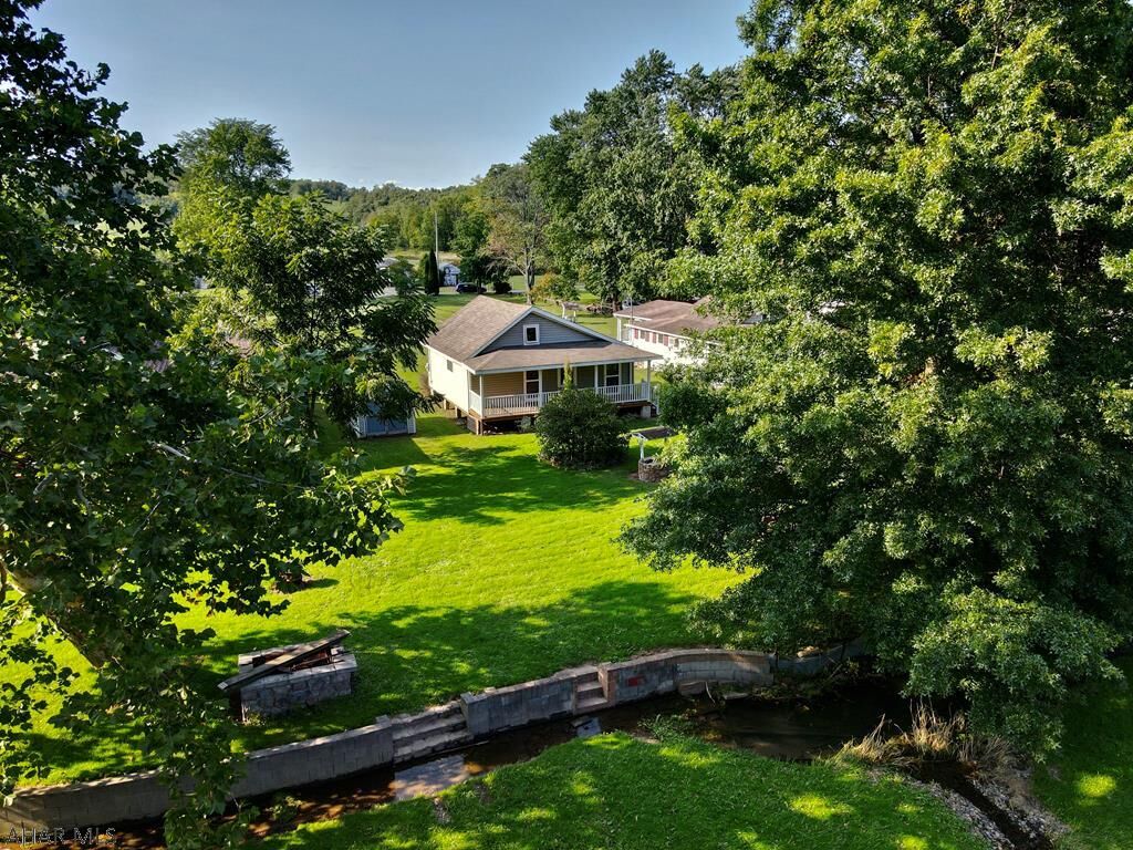 Property Photo: 416 Wayne Boulevard PA 15521