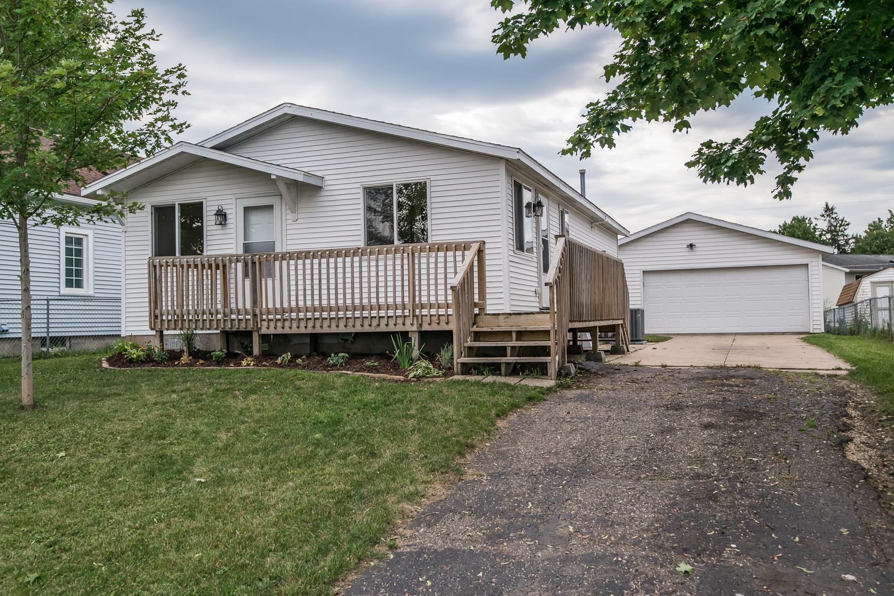 Property Photo: 1926 2nd Street NW MN 55901