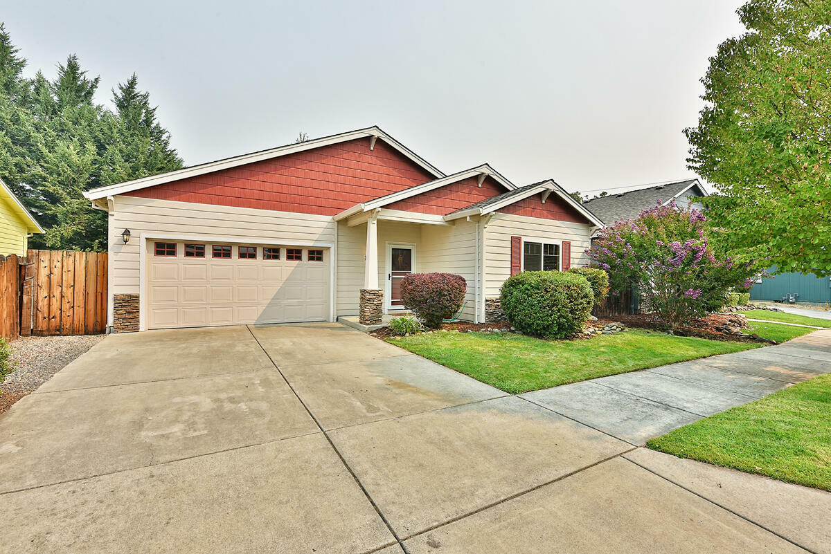 Property Photo:  160 Lavender Lane  OR 97502 