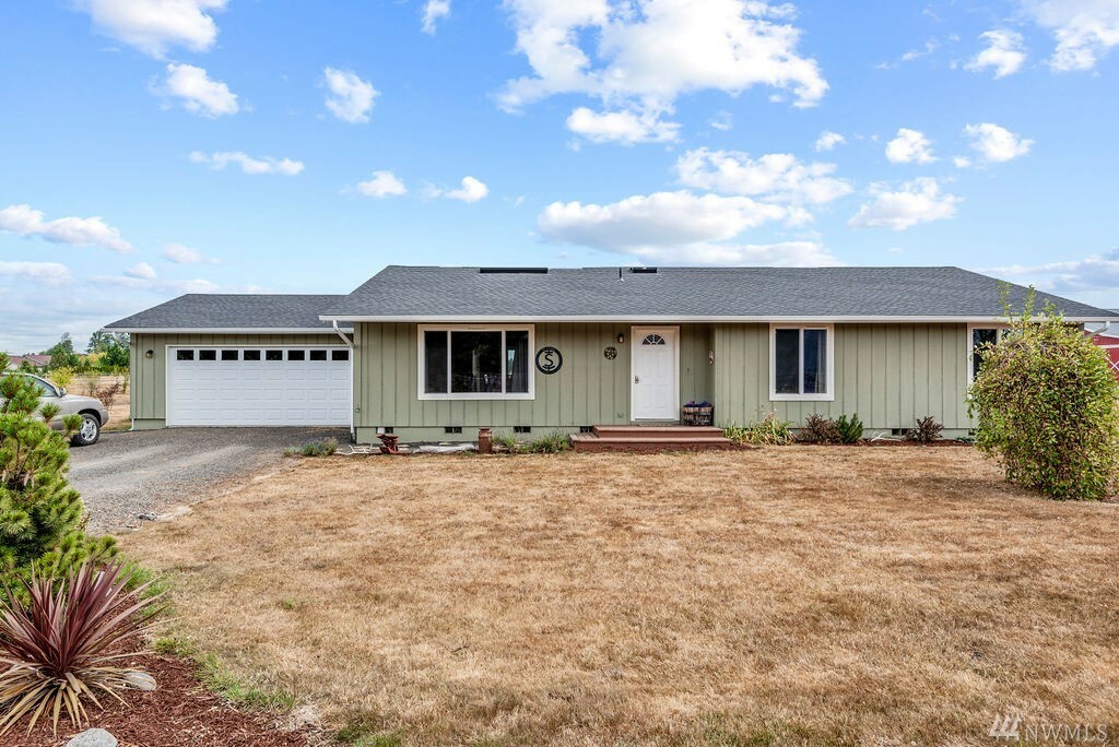 Property Photo:  133 Helen Lane  WA 98591 