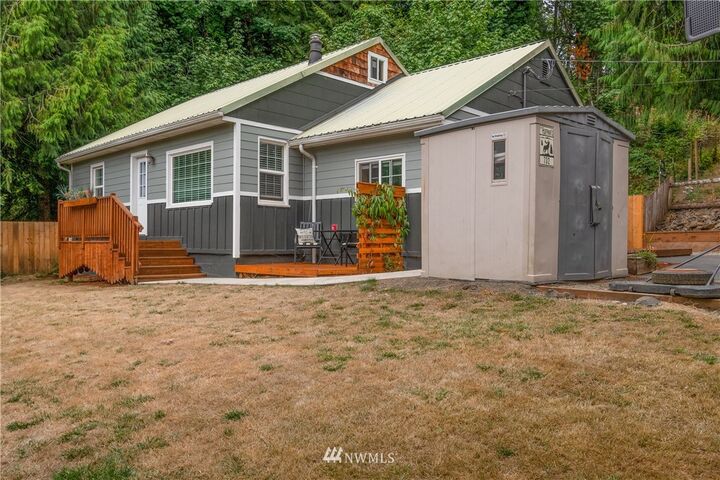 Property Photo: 732 Coal Creek Road WA 98632