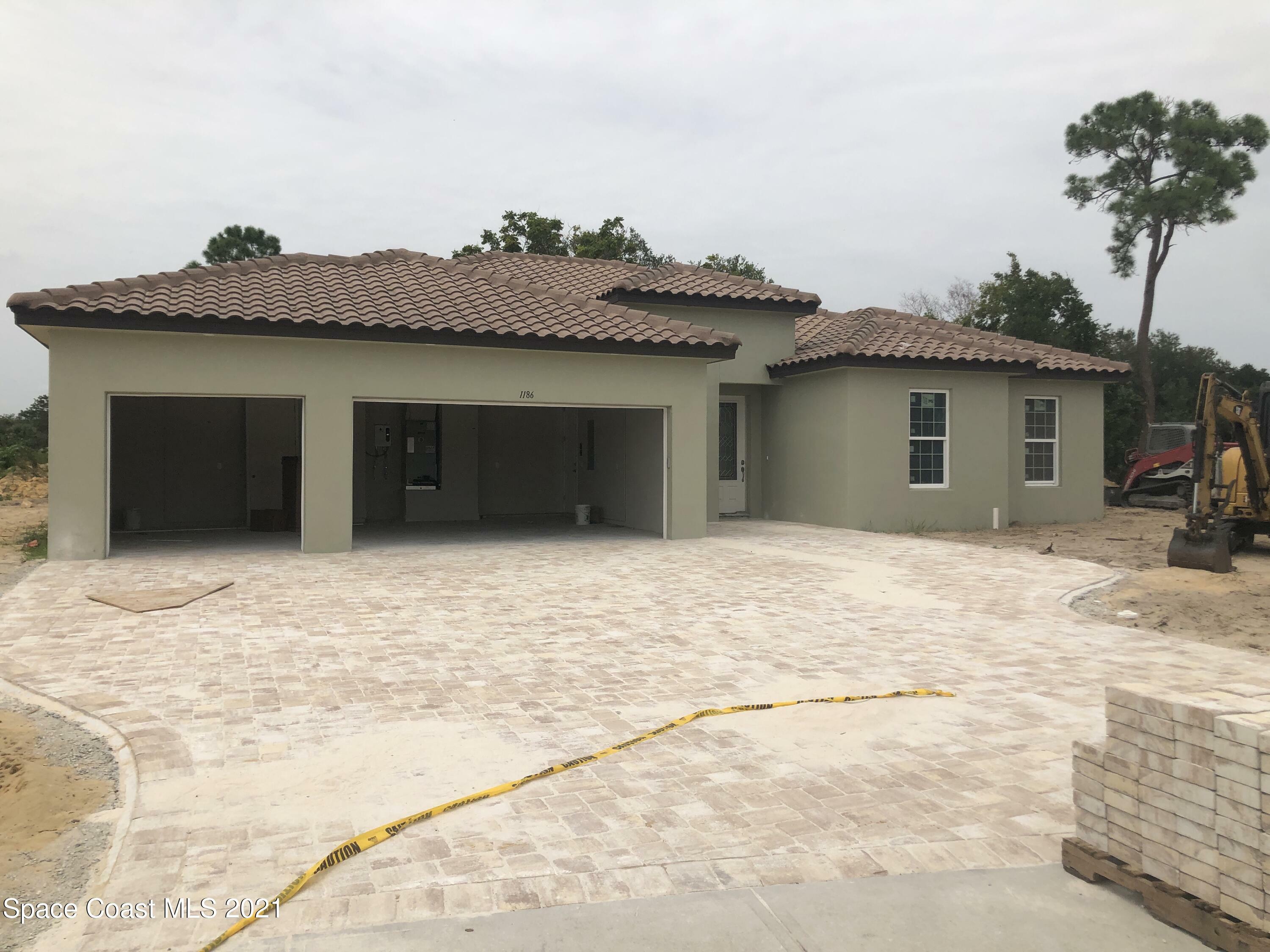 Property Photo: 1186 Fulton Circle FL 32780