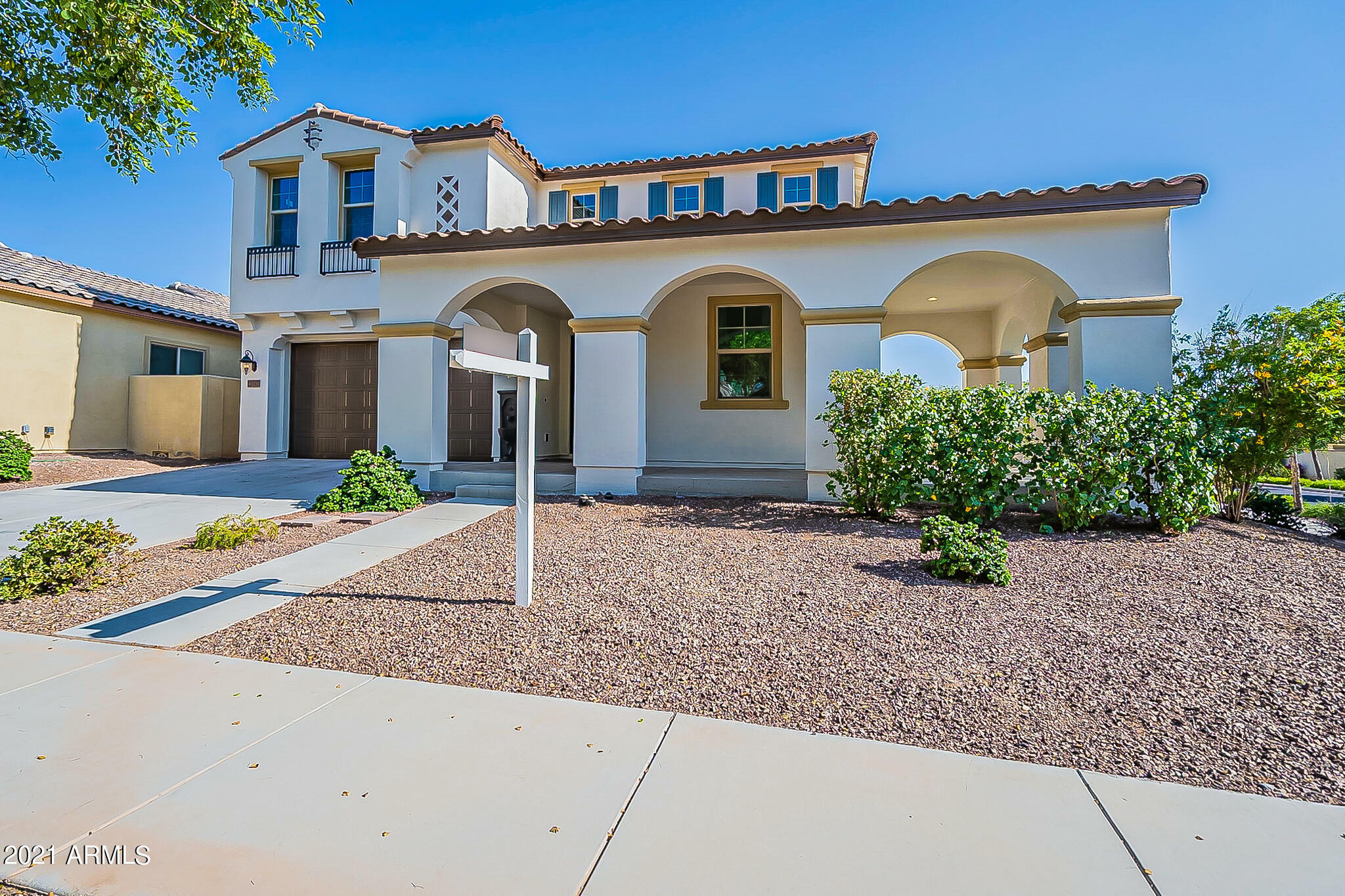 Property Photo:  21047 W Maiden Lane  AZ 85396 