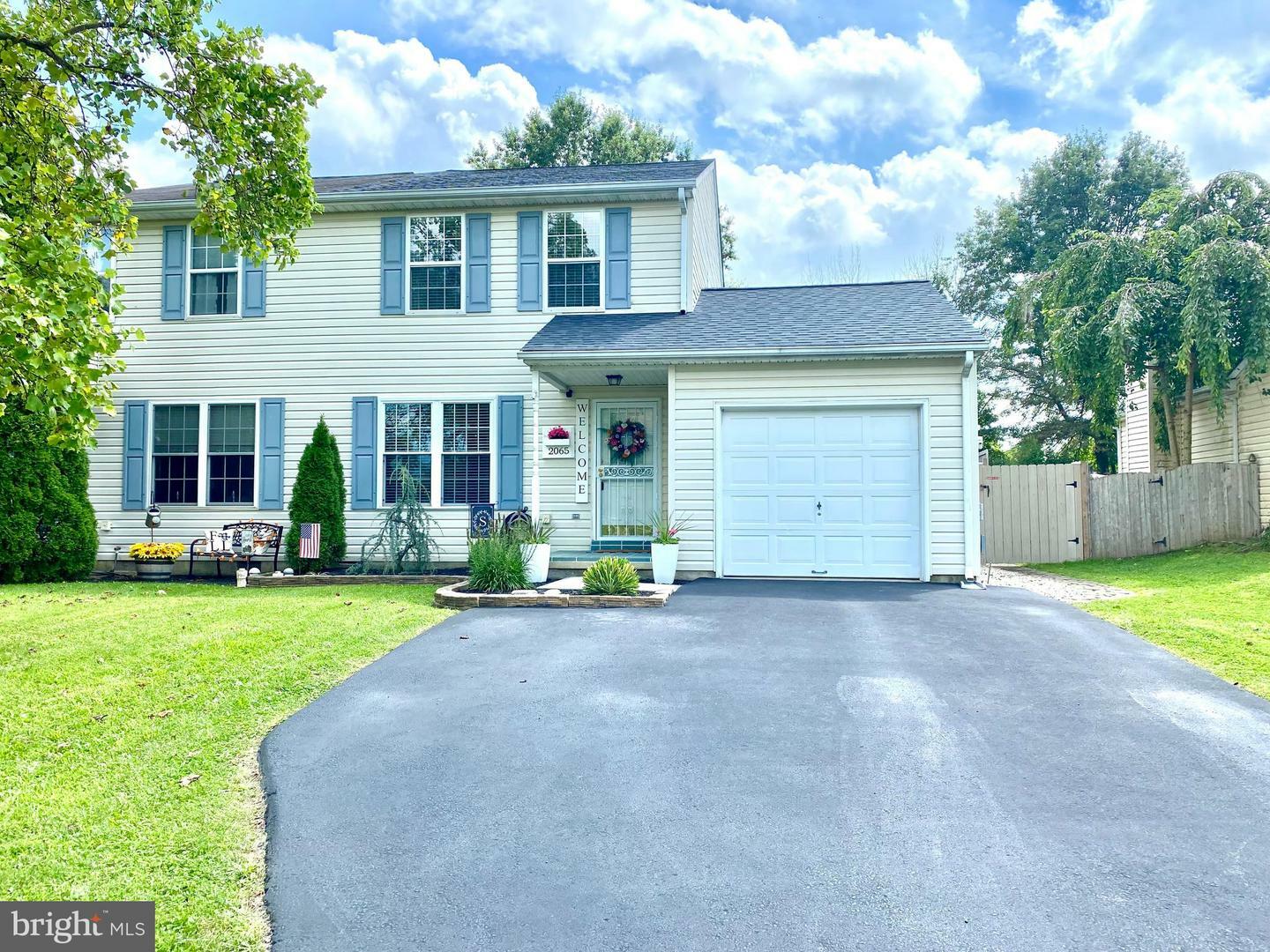 Property Photo:  2065 Clover Mill Road  PA 18951 