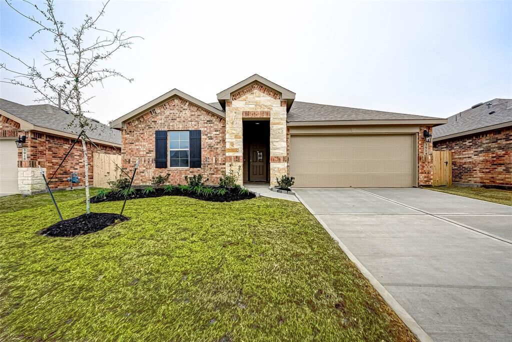 Property Photo: 1739 William Scott Street TX 77523