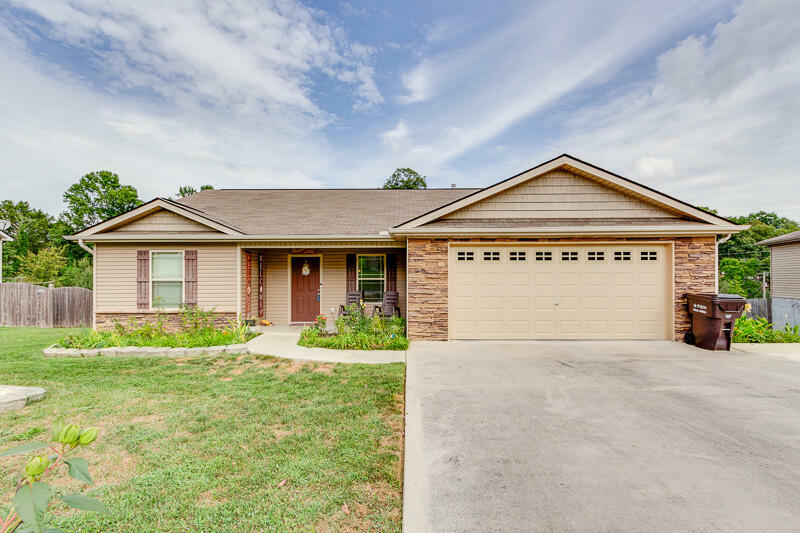 Property Photo:  2828 Hopscotch Lane  TN 37931 