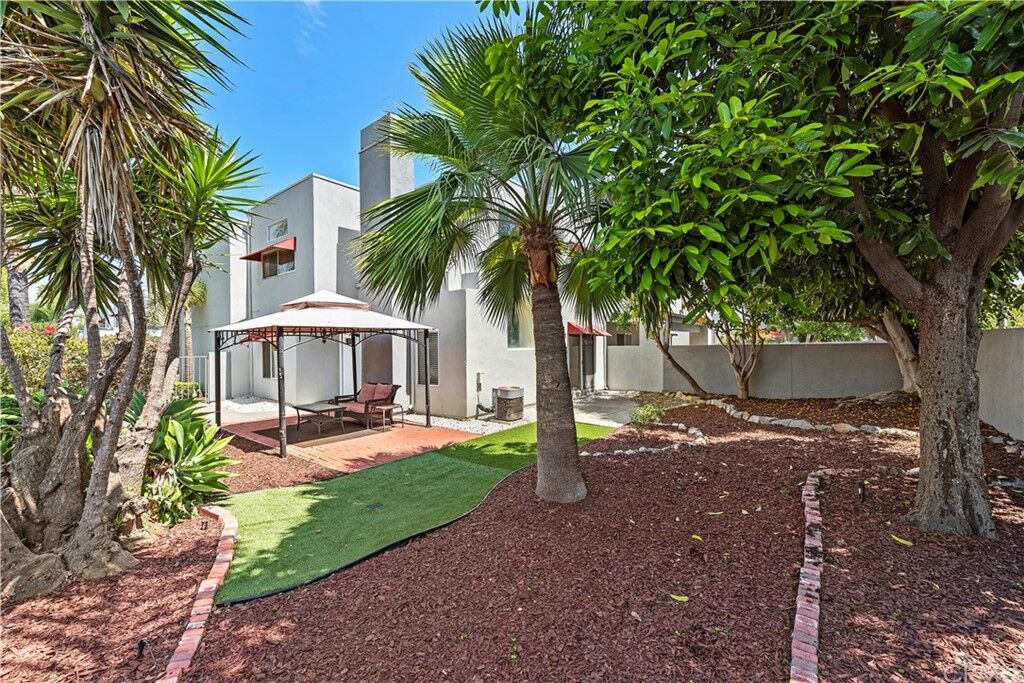 Property Photo: 26832 Alexandrite 124 CA 92691