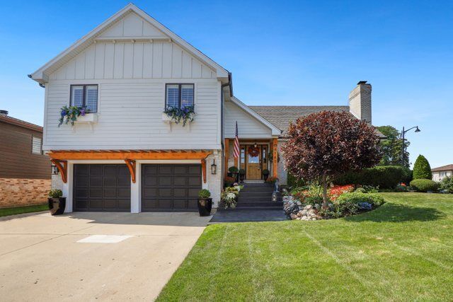 Property Photo: 6140 Ruby Street IL 60018