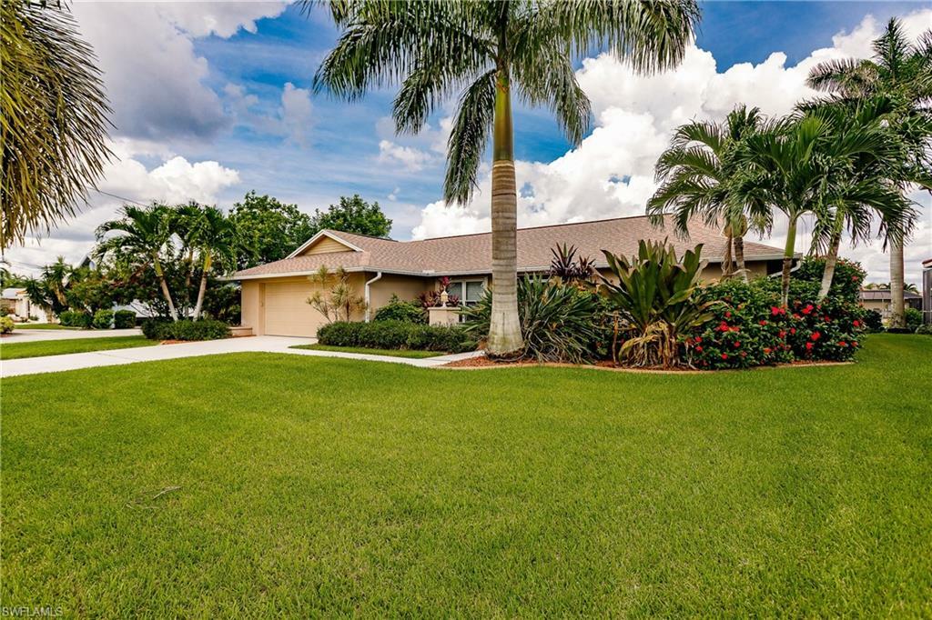 Property Photo: 3331 SE 18th Avenue FL 33904