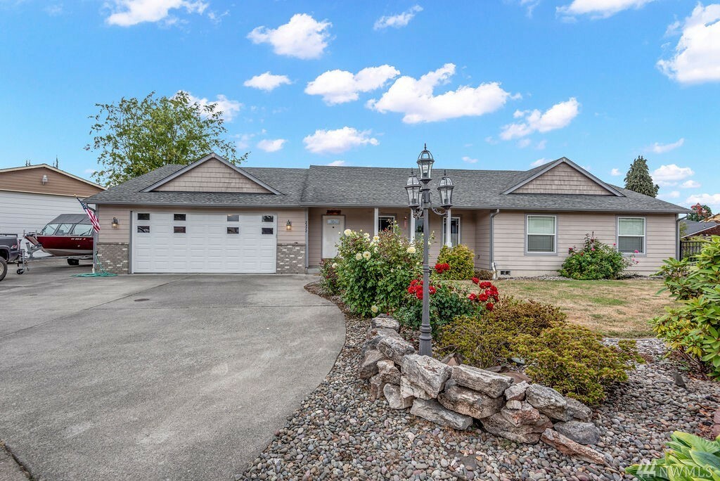 Property Photo:  2372 Jathom Lane  WA 98632 