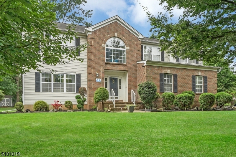 Property Photo:  4 Wexford Way  NJ 08873 