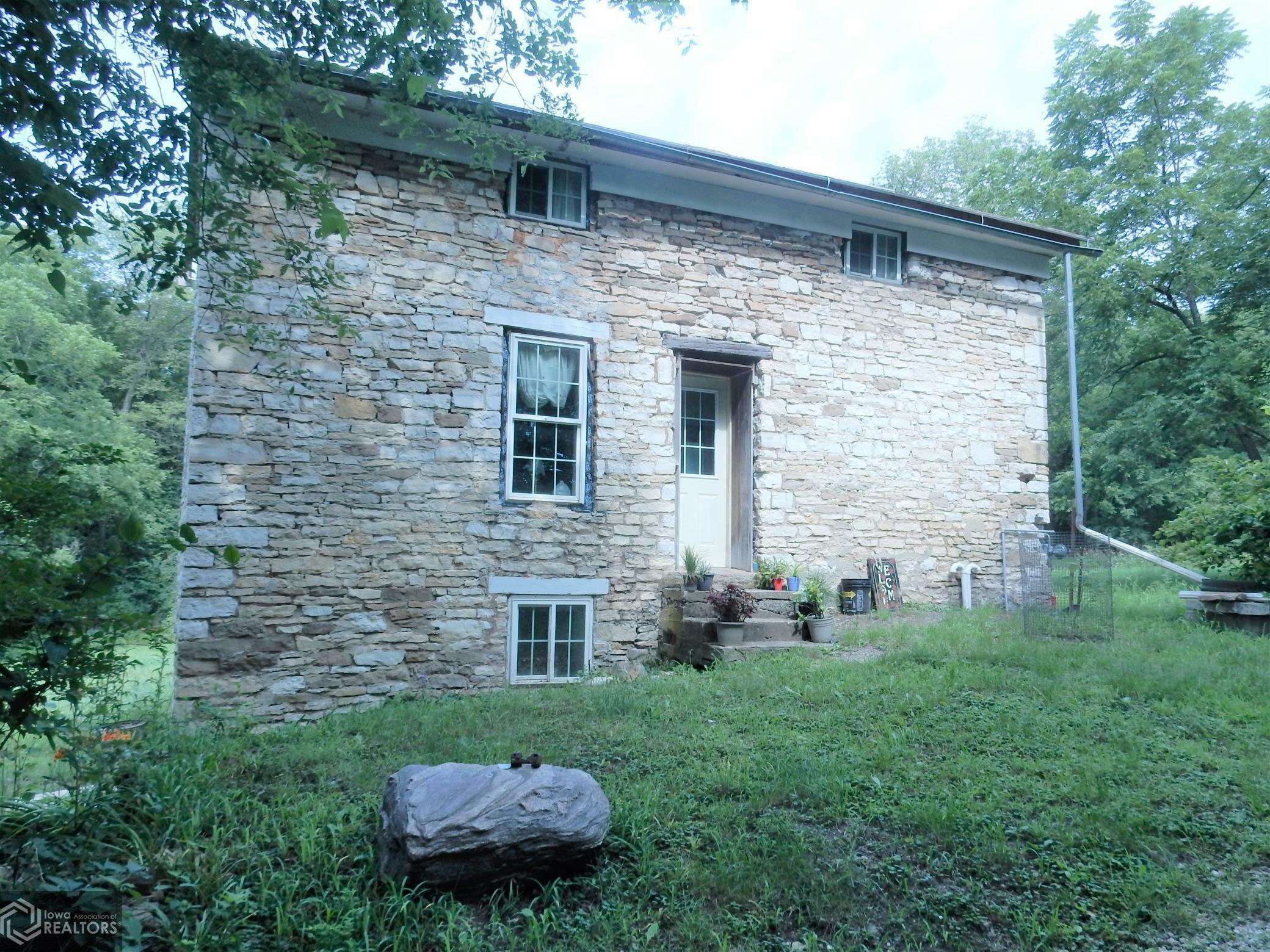 Property Photo:  103 South Avenue  IA 50126 