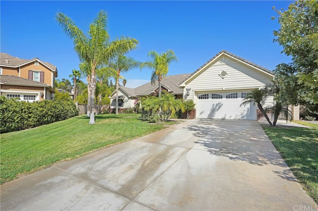 Property Photo:  16472 Limerick Street  CA 92503 