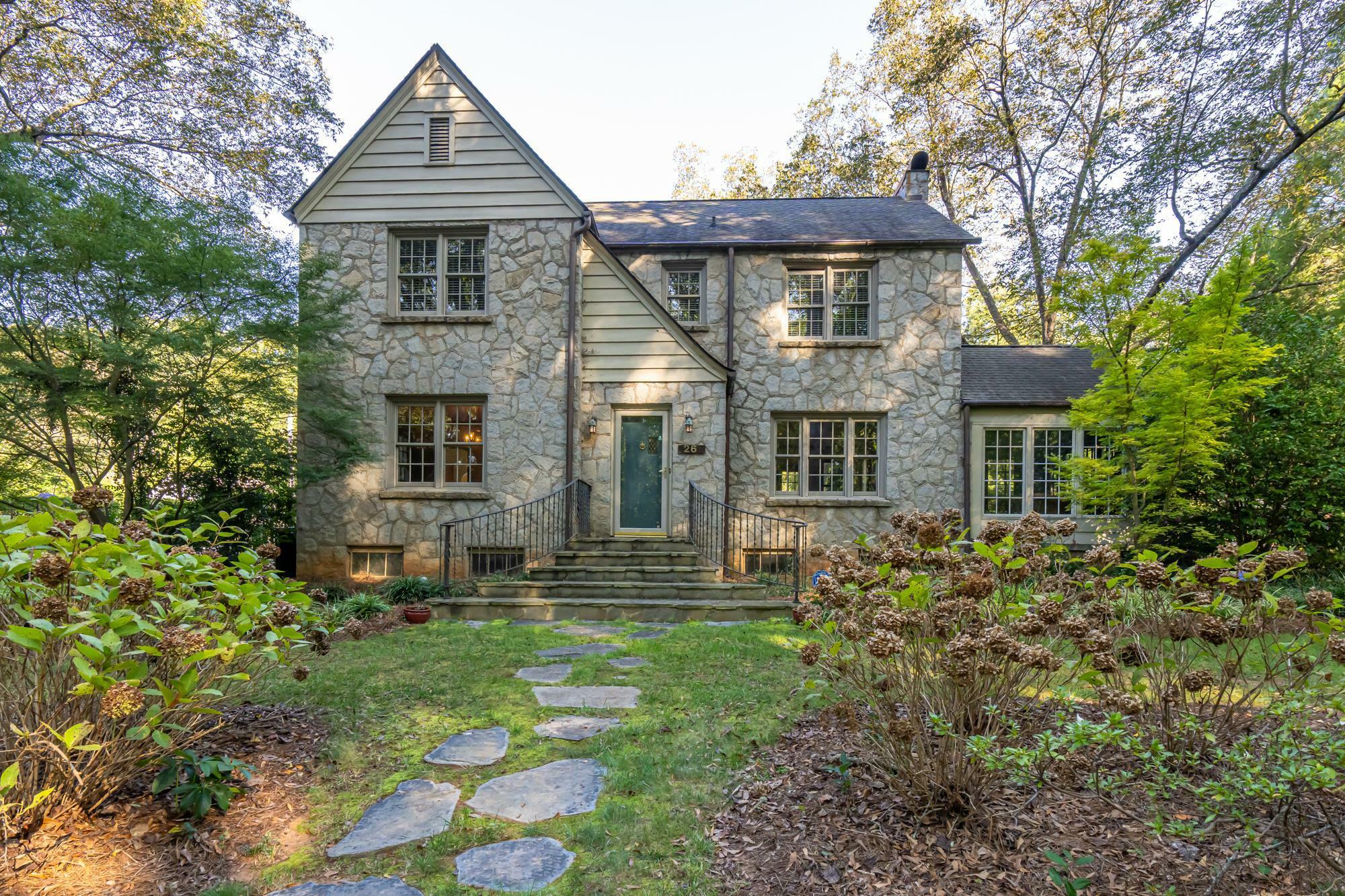 Property Photo:  26 Woodburn Road  SC 29302 