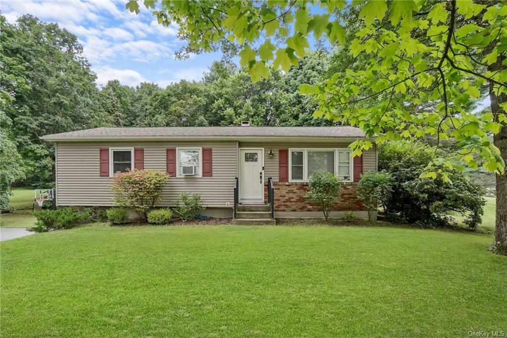 Property Photo:  117 Vicki Lane  NY 12533 