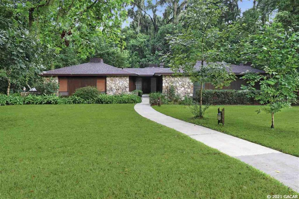 Property Photo:  2929 NW 21st Avenue  FL 32605 