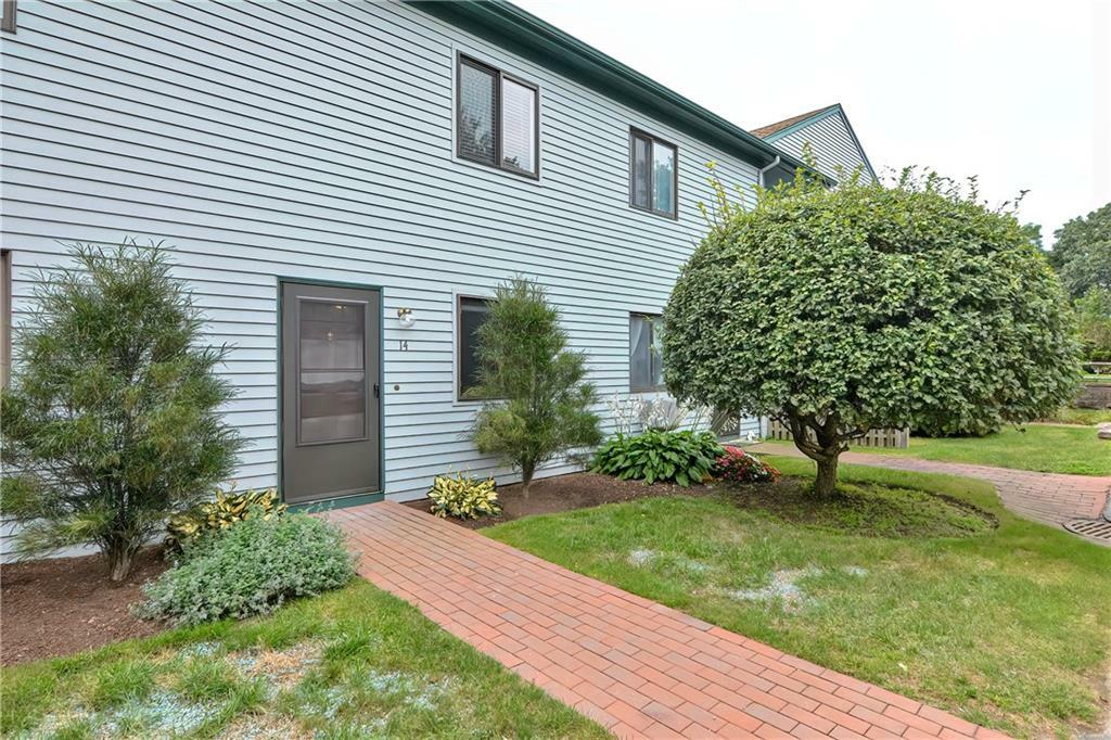 Property Photo:  661 Metacom Av, Unit#14  RI 02809 