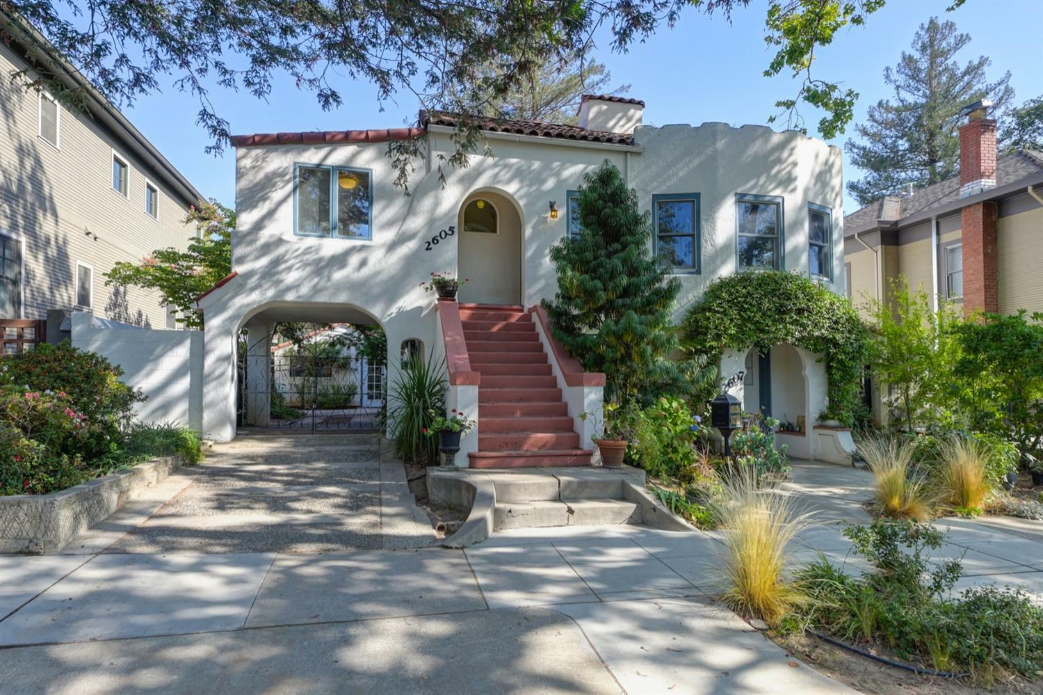 Property Photo: 2605 Portola Way CA 95818
