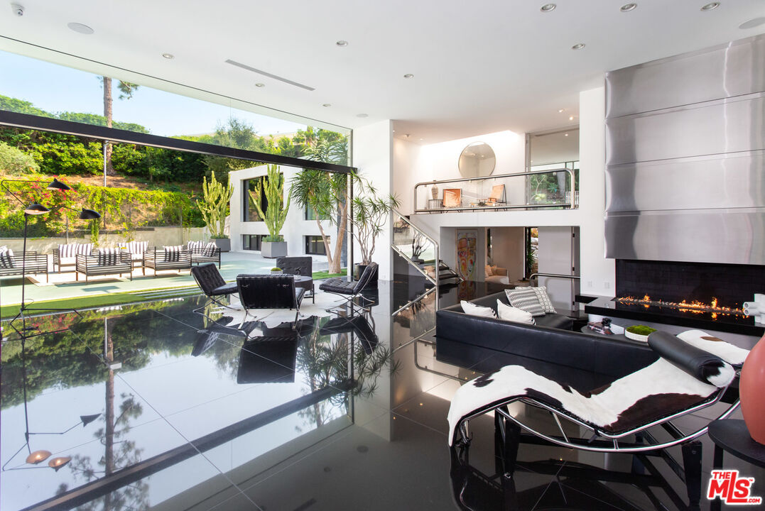 1640   Loma Vista Dr  Beverly Hills CA 90210 photo