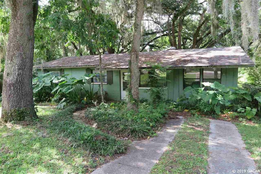 Property Photo:  3541 SE 15th Avenue  FL 32641 