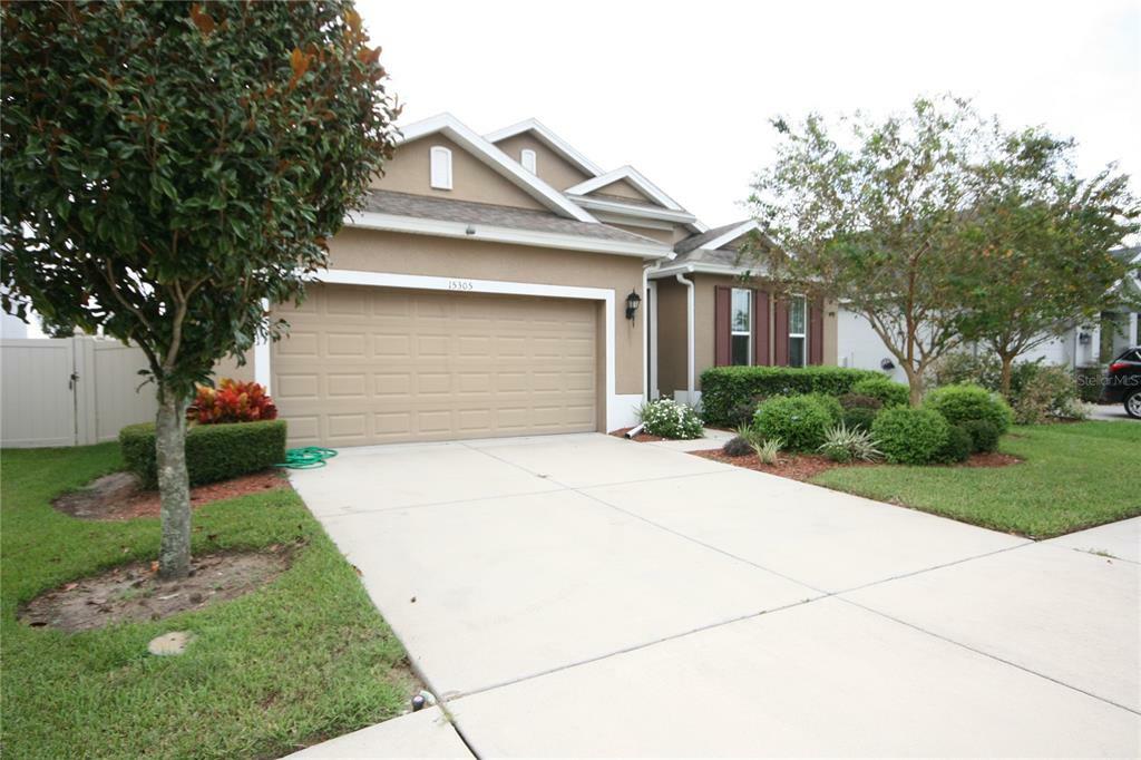 Property Photo:  15305 Long Cypress Drive  FL 33573 