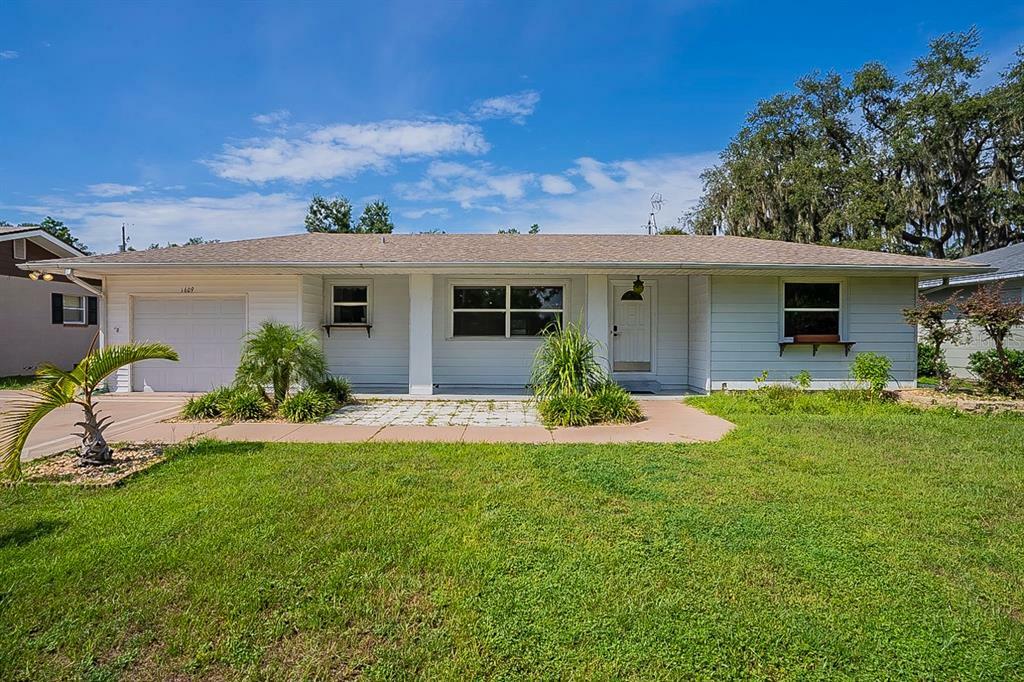 Property Photo:  1609 Alan Drive  FL 32726 