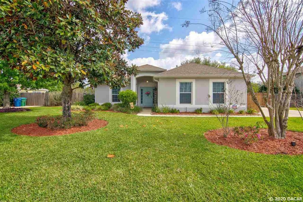 Property Photo:  23122 NW 11th Road  FL 32669 