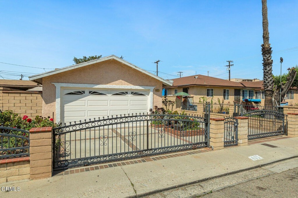 Property Photo:  421 N Hayes Avenue  CA 93030 