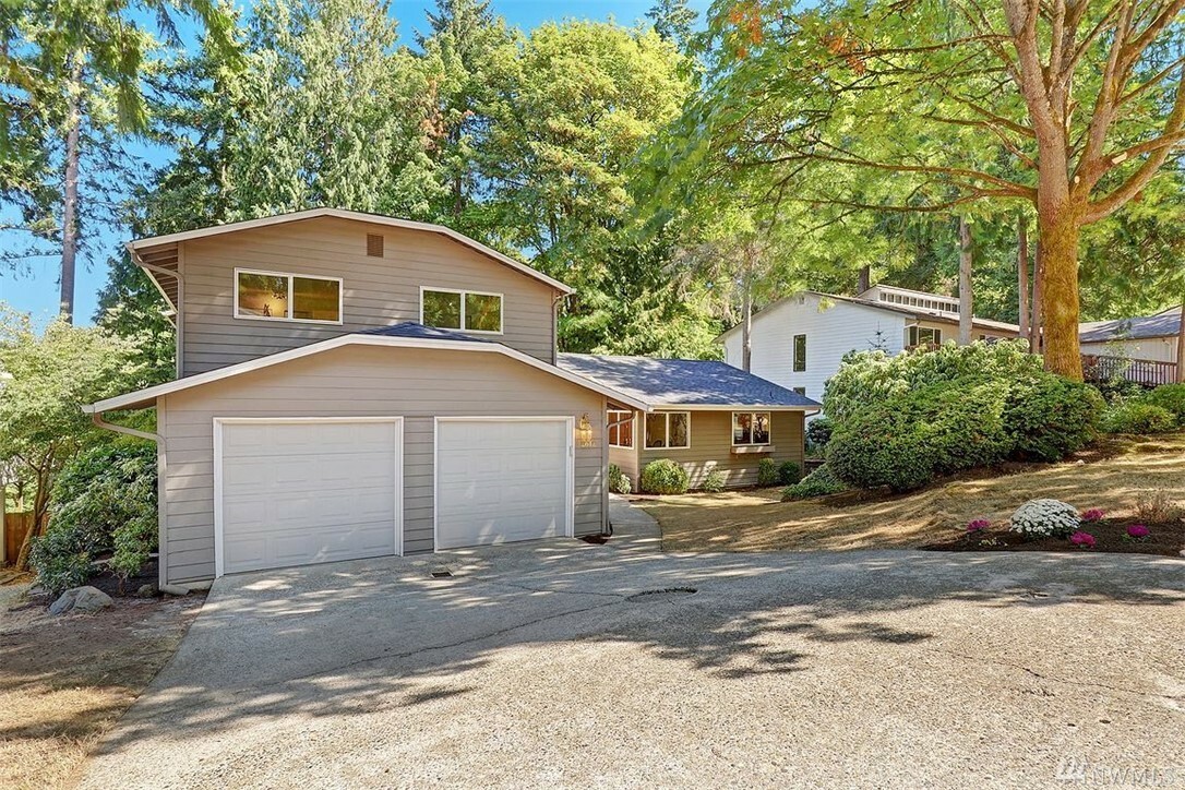 Property Photo:  2612 186th Ave NE  WA 98052 