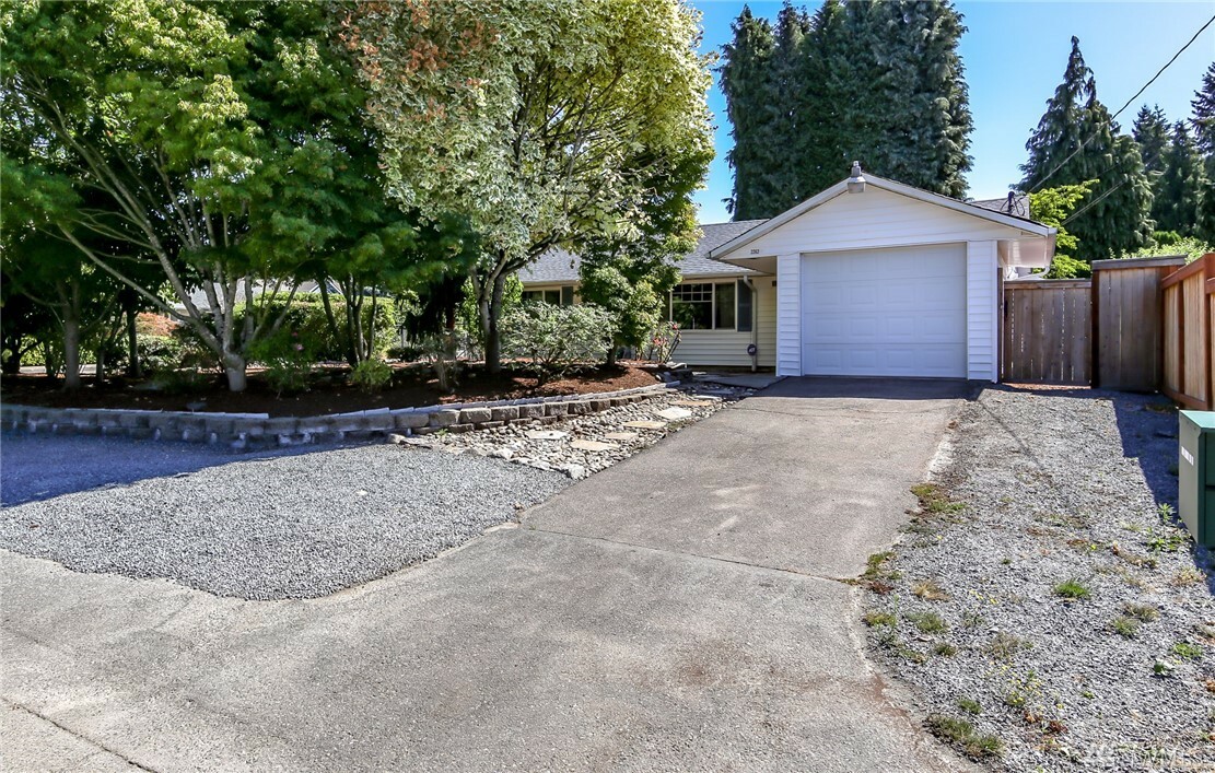 Property Photo:  2262 Shelton Ave NE  WA 98056 