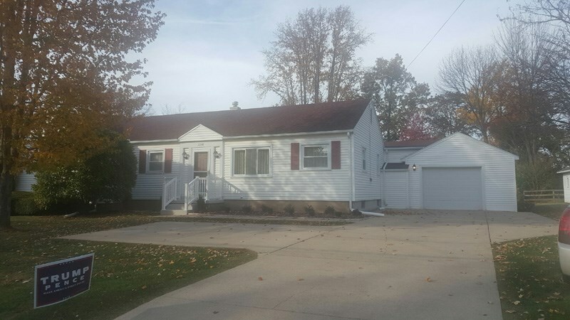 Property Photo:  2308 S E Street  IN 47374 