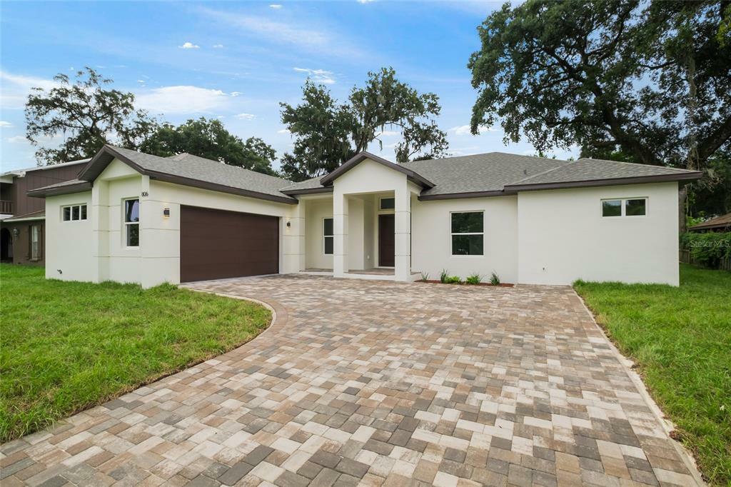 Property Photo:  806 Childers Loop  FL 33511 