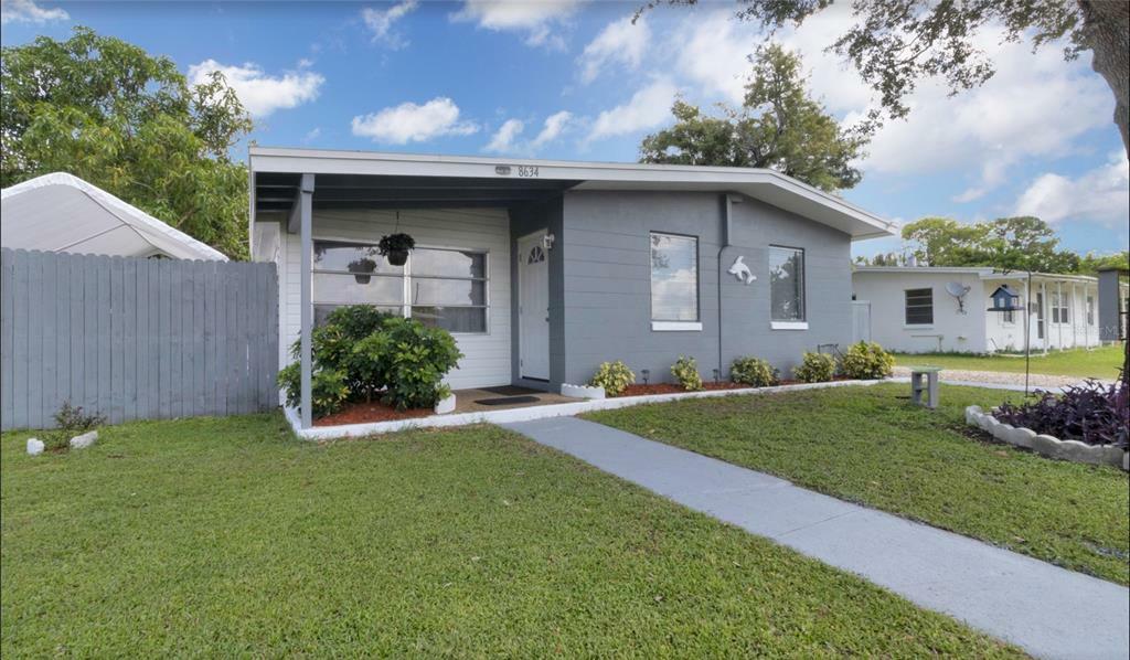 Property Photo:  8634 Herbison Avenue  FL 34287 