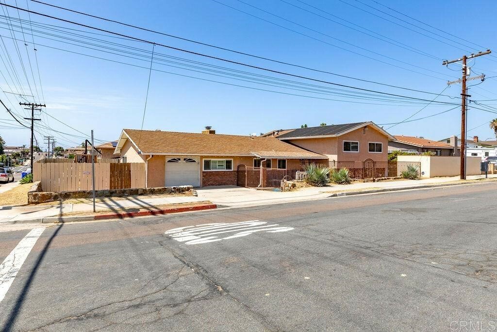 Property Photo:  2537 E 16th Street  CA 91950 