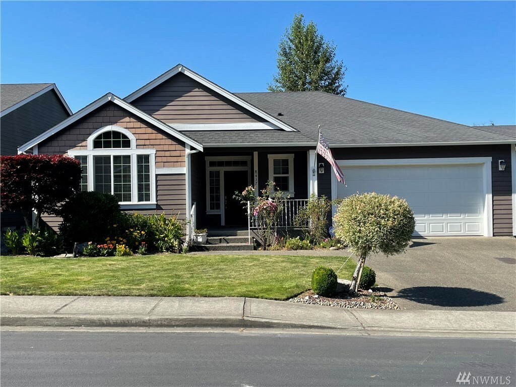 Property Photo: 8417 206th St Ct E WA 98387