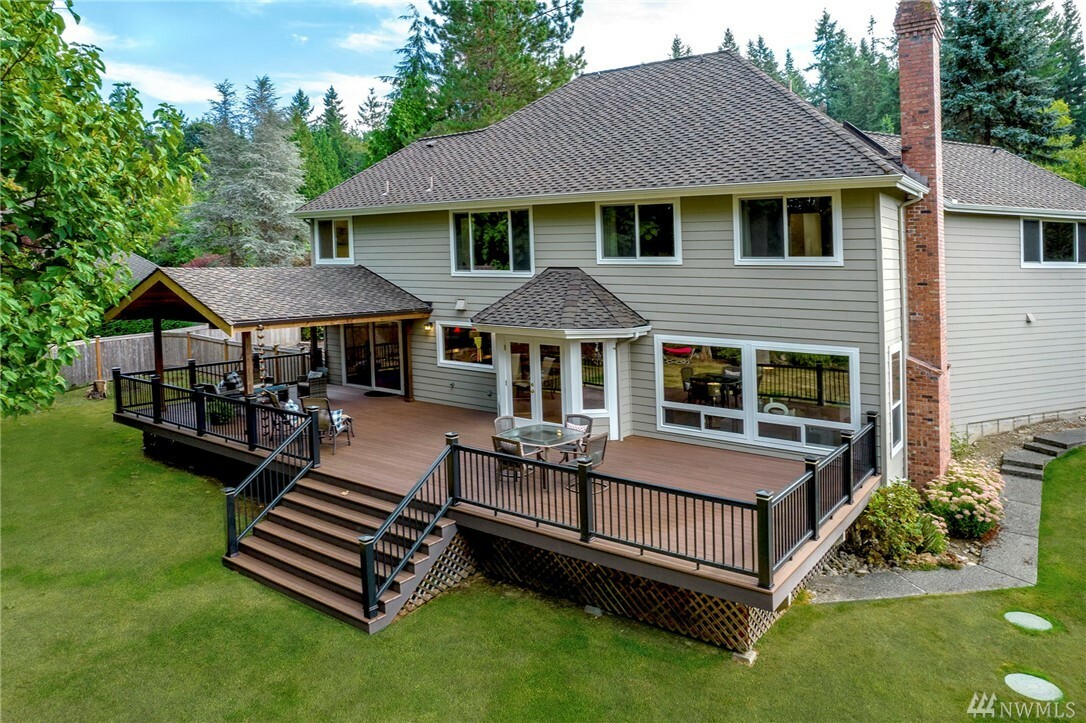 Property Photo:  16023 Saybrook Dr NE  WA 98077 