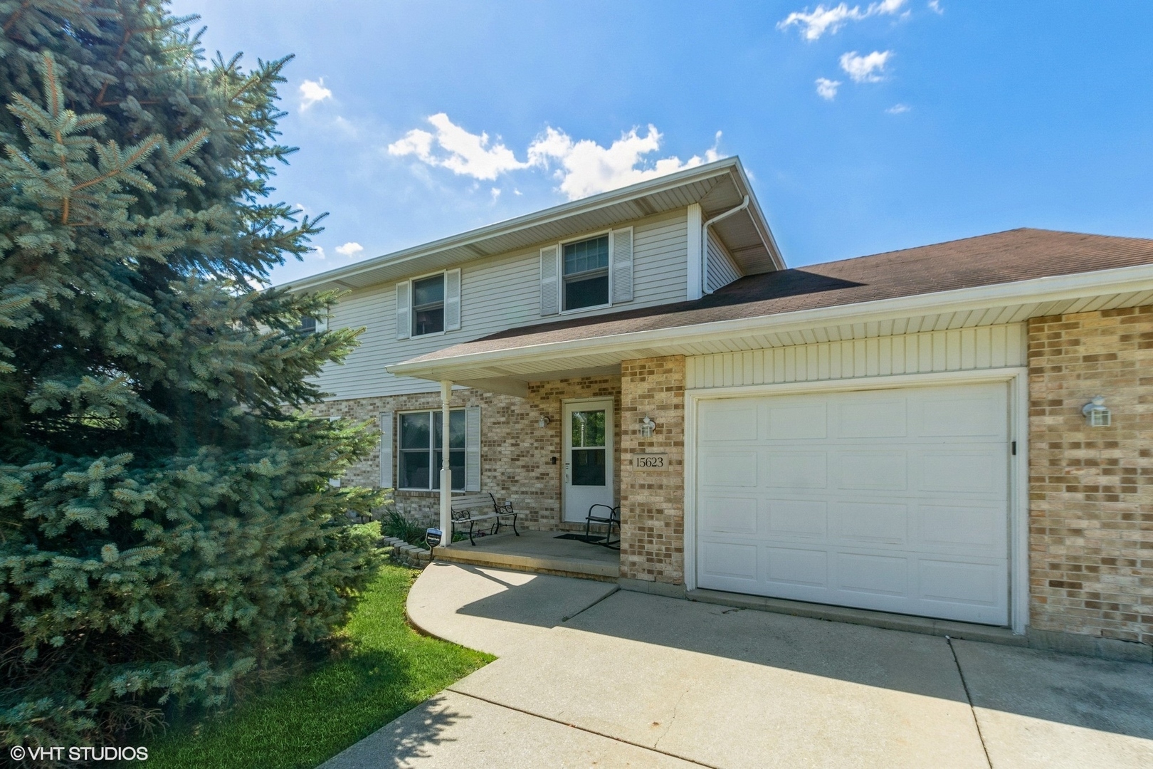 Property Photo:  15623 W Waterford Lane  IL 60442 