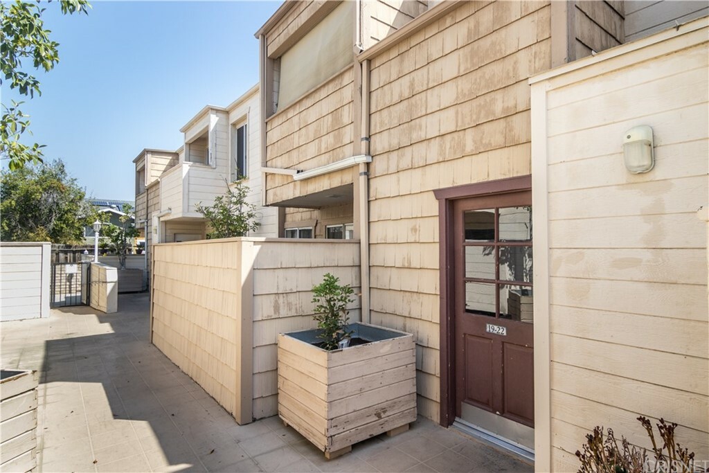 Property Photo: 9950 Jordan Avenue 21 CA 91311