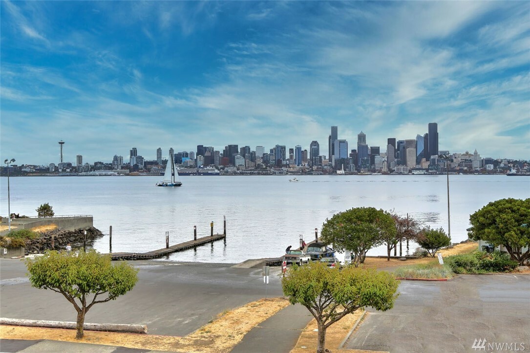 Property Photo:  1301 Harbor Ave SW 208  WA 98116 