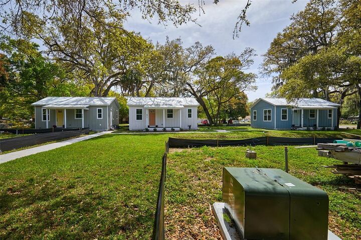 Property Photo:  559 18th Street E  FL 34208 