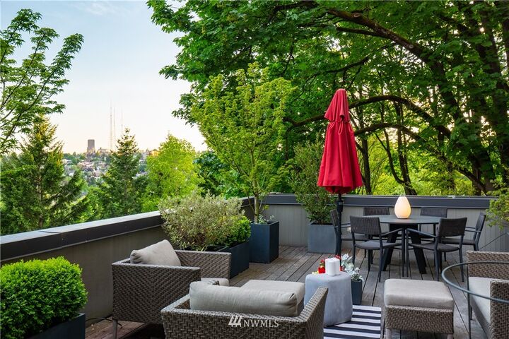 Property Photo: 3324 E Ford Place WA 98112