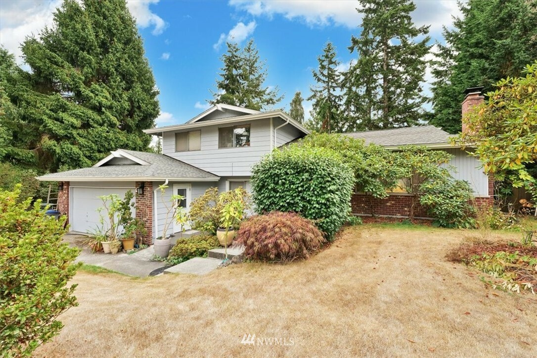 Property Photo:  2205 NE Ridgewood Drive  WA 98370 